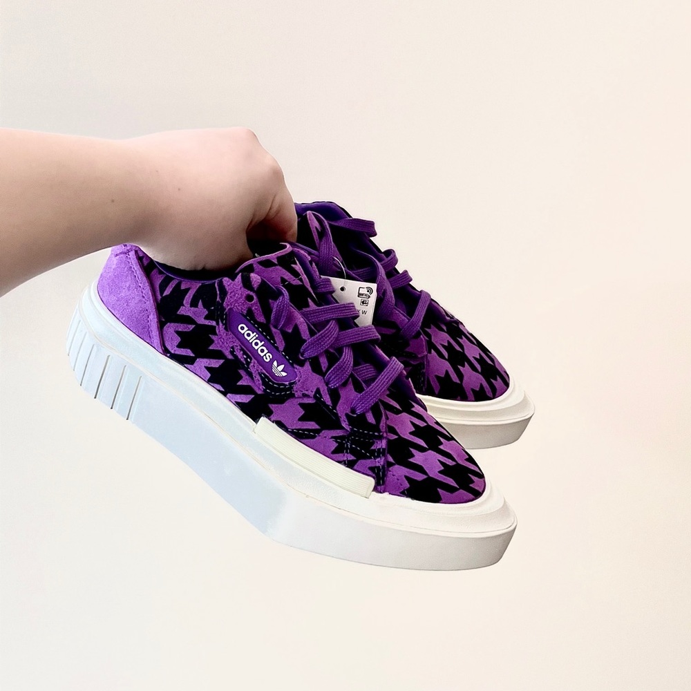 NEW Adidas Hypersleek Shoes